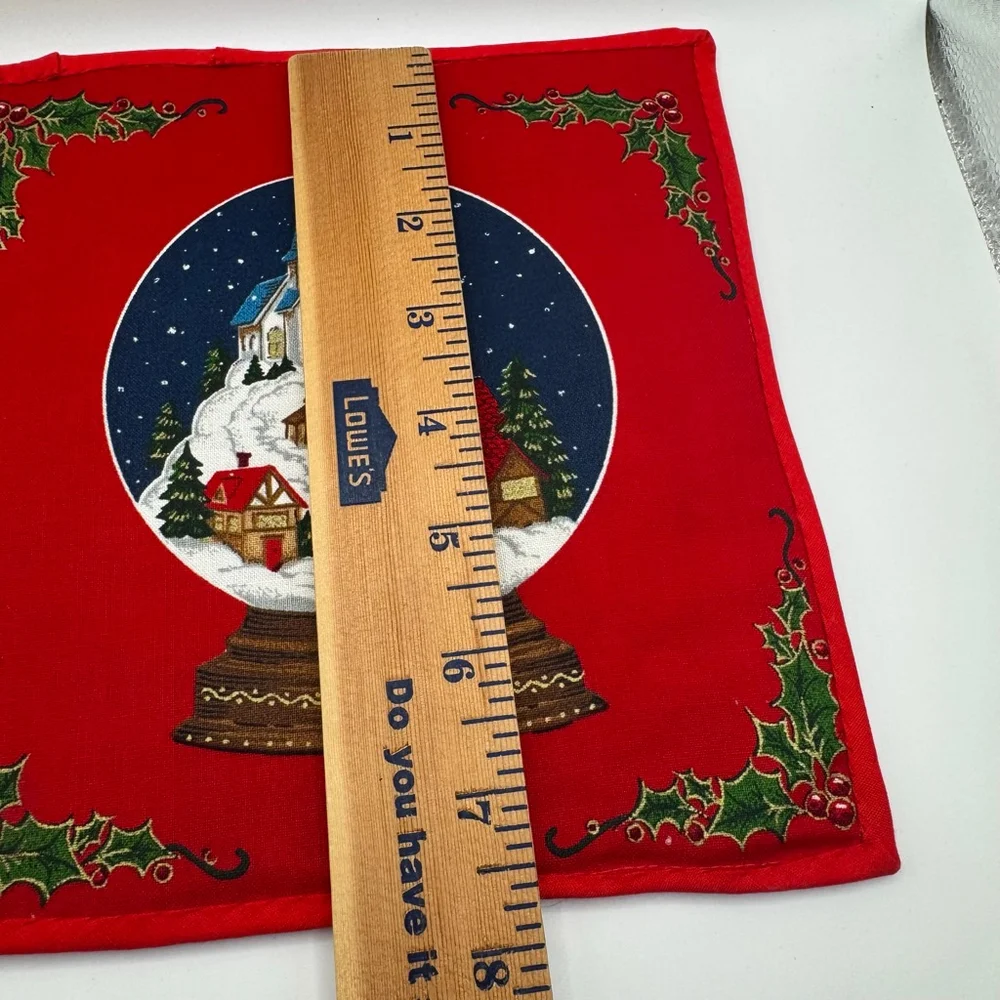 Vintage Christmas Snow Globe Table Linens set of 4